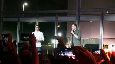 Welcome everyone to the
Gigafactory launch party. - The Elon Musk Show