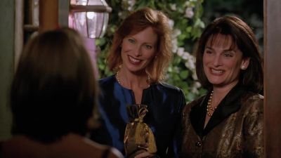 Welcome to Halliwell manor. - Charmed
