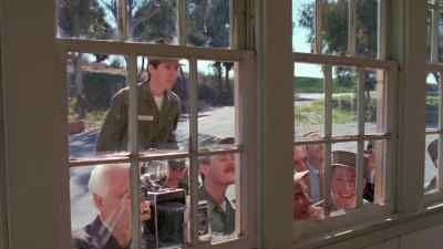 - Welcome to heartbreak hotel!
- Get a load of Elvis! - Elvis