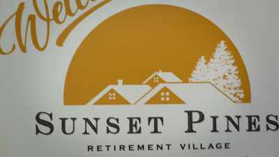 Welcome,
Mr. Hemsworth, to Sunset Pines, - Limitless with Chris Hemsworth