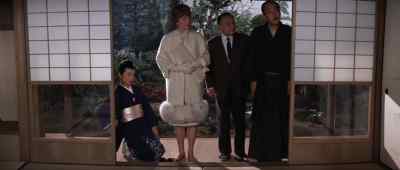 Welcome to my home.
I am honored. - My Geisha
