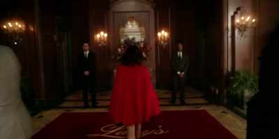 ♪ Welcome to New York♪ - Katy Keene