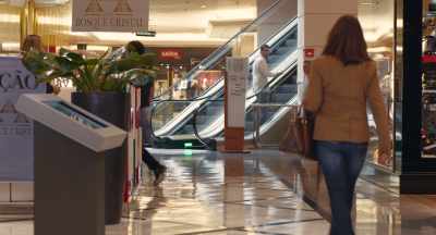 Welcome to the Crystal Woods Mall. - Good Manners