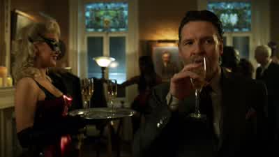 Welcome to the Foxglove. - Gotham