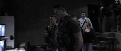 Welcome to the safe room. - Jarhead 3: The Siege