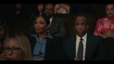 - Welcome to
the "LA Pacific Post" debate - Bel-Air