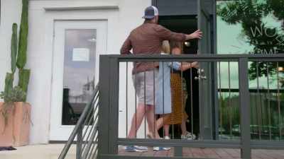 -Welcome, welcome.
-So nice. I love it, Kim. - Why the Heck Did I Buy This House?