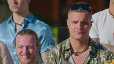 Welcome to your second elimination,
boys. Let's get the ladies out here. - FBOY Island NZ