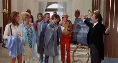 Welcoming back,
ladies and gentlemens. - Carry on Abroad