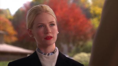 WelI, now l know I'm not crazy. - Mad Men