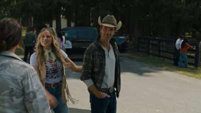 Well, a-a visit
between friends-- - The Real West