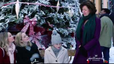Well, about 500 years ago, - Christmas at the Palace