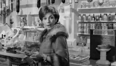 Well, are you coming? - The Small World of Sammy Lee