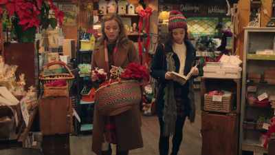 Well, we aren't gonna have
a formal service for just five, - A Taste of Christmas