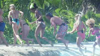 >> WELL, AS THEY SAY, THE COUPLE
THAT RATIONALIZES FAILURE - Love Island