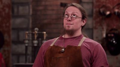 - Well, your blade
held up well. - Forged in Fire