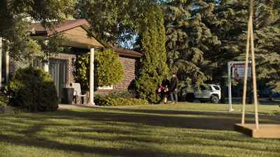 Well, Candace just got
the listing, - Autumn at Apple Hill