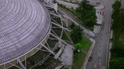 We'll climb up this rib thingy. - Skywalkers: A Love Story