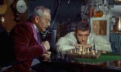 Well, come along, Vincent...
your move. - The Mouse on the Moon