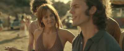 Well, Daisy has
her own stuff going on, - Daisy Jones & the Six
