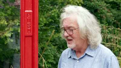 Well, do come in.
Well, I'm wondering, - James May and the Dull Men