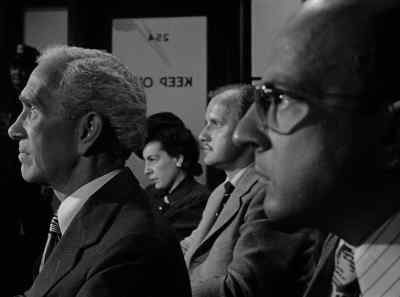 Well, do you folks recognise them? - The Undercover Man