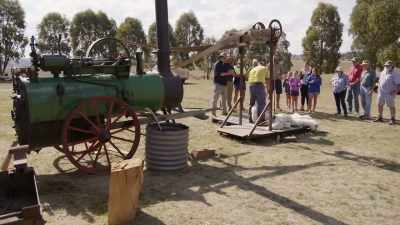 Well done, mate.
(APPLAUSE) - Aussie Inventions That Changed The World