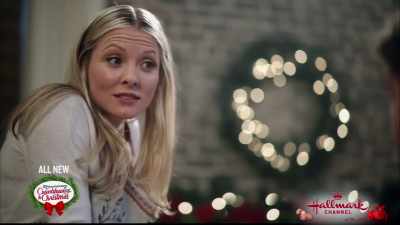 Well, everybody is
making the Santa's castle - Christmas at Graceland: Home for the Holidays