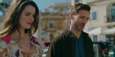 - Well, my ex is also
an archeologist.
- Mm-hmm. - For Love & Honey