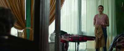 We'll find the ring. You're hurt.
Just rest. - Jab Harry Met Sejal