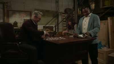 -Well, four hands
are better than two. - Rare Objects