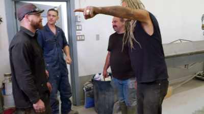 - We'll get the forklift.
- ...getting the Widow Maker - Rust Valley Restorers