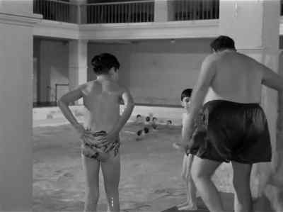 We'll give you a head start now, Mikey. - Island in the Sky