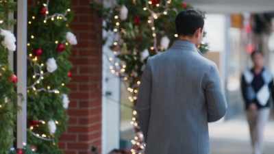 - Well, good luck and
feel free to bring us back - A Big Fat Family Christmas