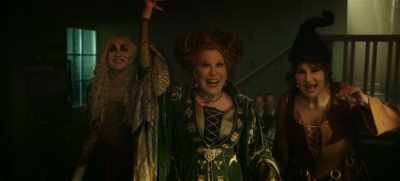 -Well, goodbye, Becca.
-No, no, no, wait, wait, wait. - Hocus Pocus 2
