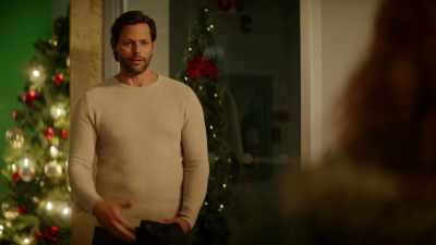 Well, you guys would
write a letter to each other - Reindeer Games Homecoming