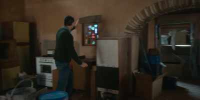 We'll have a double-door refrigerator,
standing freezer, - La Dolce Villa