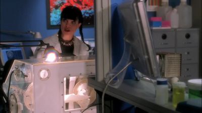 Well, hey, there, little lady. - NCIS