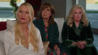 Well, hollywood was not calling.
Nobody was calling. - Ladies of the '80s: A Divas Christmas