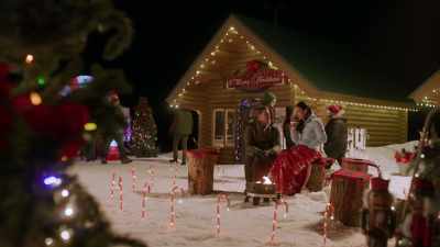 - Well, hot chocolate's
definitely a Christmas staple. - A Sprinkle of Christmas