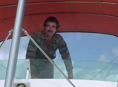 Well, how do l look? - Magnum, P.I.