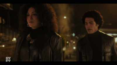 - Well, how do you think? - Reginald the Vampire