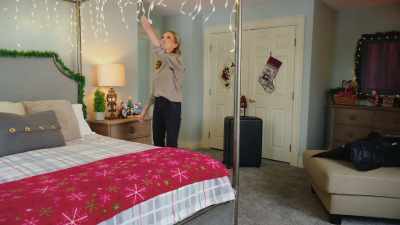 Well, if I can't fall back
in love with Christmas here, - A Merry Single Christmas