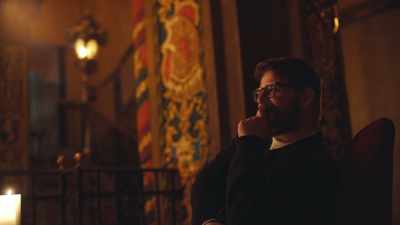 - Well, I can't say, you know,
Daniel Radcliffe. - Living for the Dead