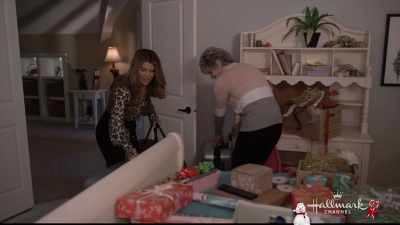 Well, I could get you a pair
from the warehouse for free. - Homegrown Christmas