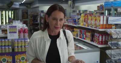 Well, I did almost marry the man,
and if I had, - Clerks III