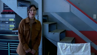 Well, I don't know his name,
but he dated my friend. - The Abigail Mysteries