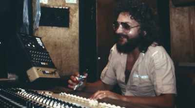 - Well, I was in Studio B, - The Bee Gees: How Can You Mend a Broken Heart