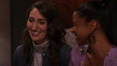 - Well, I love it. - Girls5eva