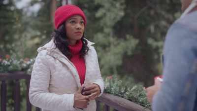 Well, I mean, maybe it won't
snow as much tonight, right? - A Picture Perfect Holiday